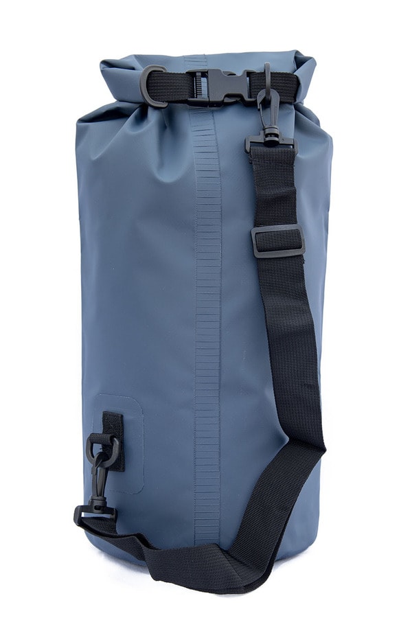15 liter dry bag back side with shoulder strap